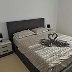Mira Beach Apartment 303