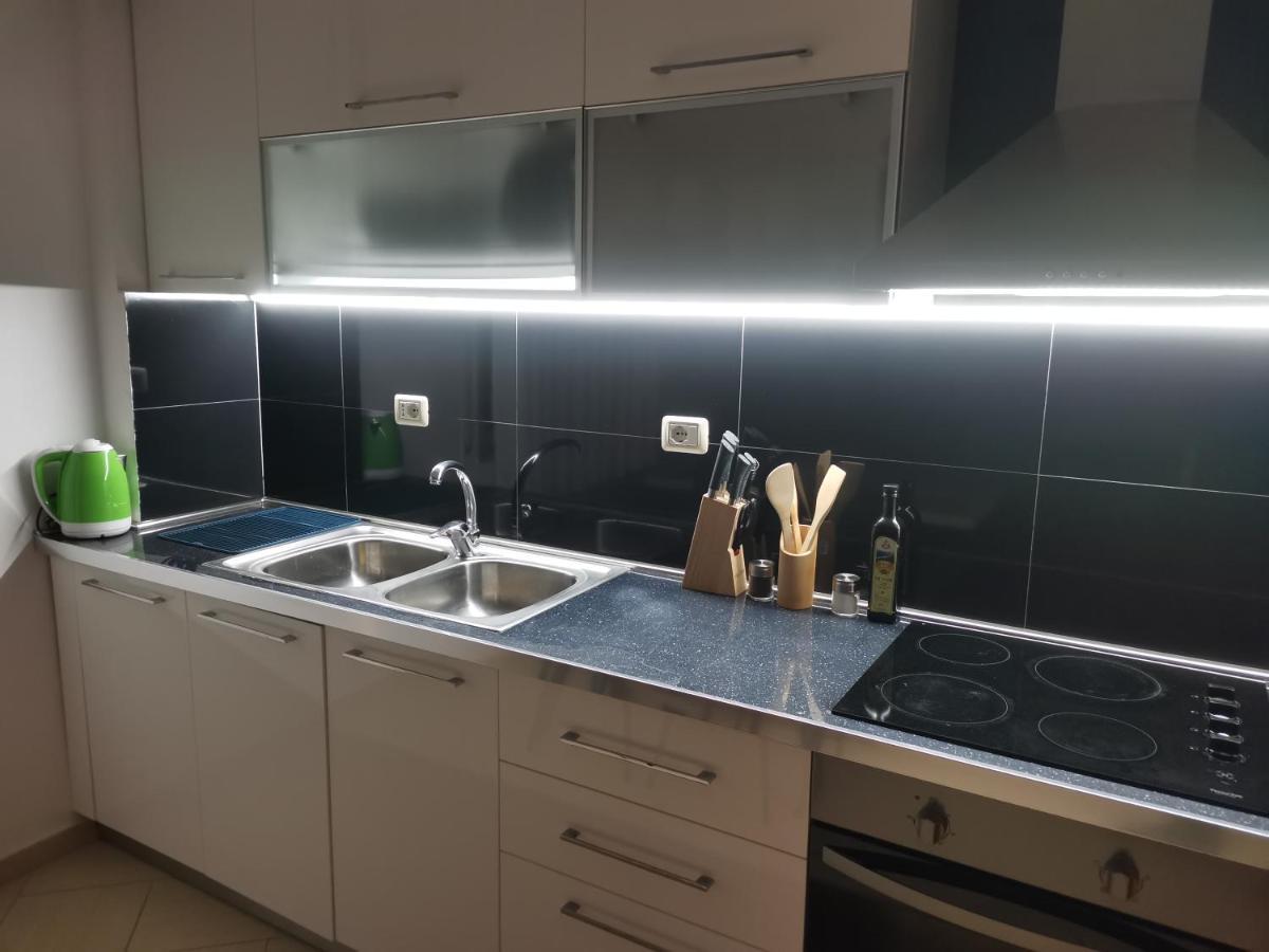 Mira 303 Appartamento Durrës